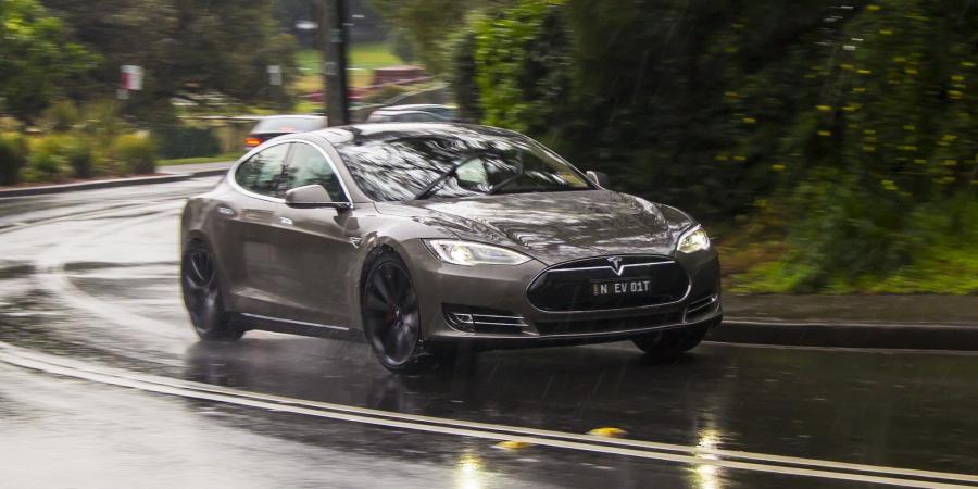  Tesla Model S P85D 2014 года  (AU) (фото 7 из 19)